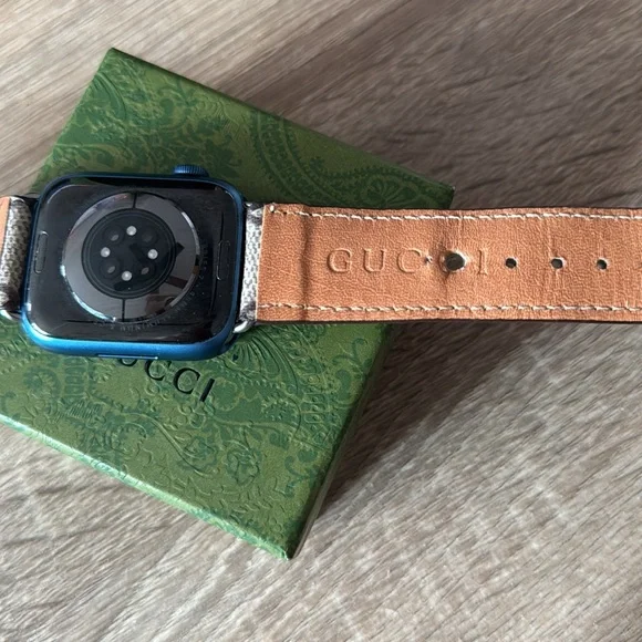 Upcycled Gucci GG Apple Watch Band - Picture 9 of 10